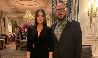 The beautician "Omnia Abdel Moneim" celebrated her weeding anniversary with the star "Mahmoud Al-Esaily" where she published a photo of her gathering through her account .