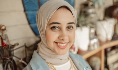 With us today is a woman who has achieved many achievements at an early age