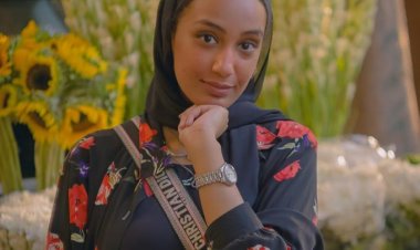 Esraa Farouk is 24 years old, graduated from the Faculty of Commerce, AinShams University.