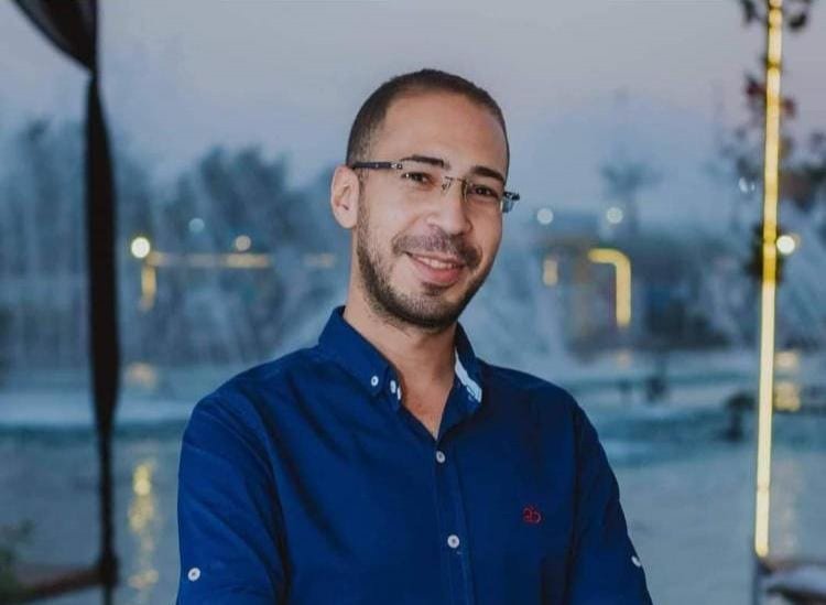 Mohamed Elansary, (35 years), graduated from faculty of commerce , Information system Department,Ain shams university.