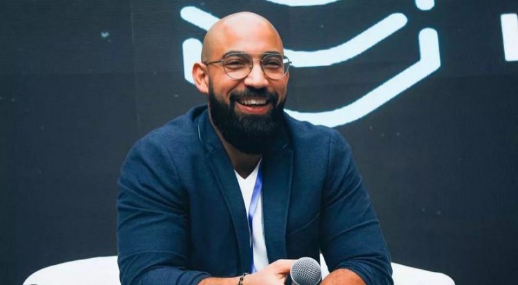 Ahmed Darkawi, 34 years old, graduated from faculty of Law Cairo University, holds a master degree in law and a master degree in business administration