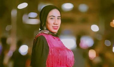 Zainab Hassan is a 25-year-old graduated from the Faculty of Commerce English section Cairo  University Department of Business Administration.